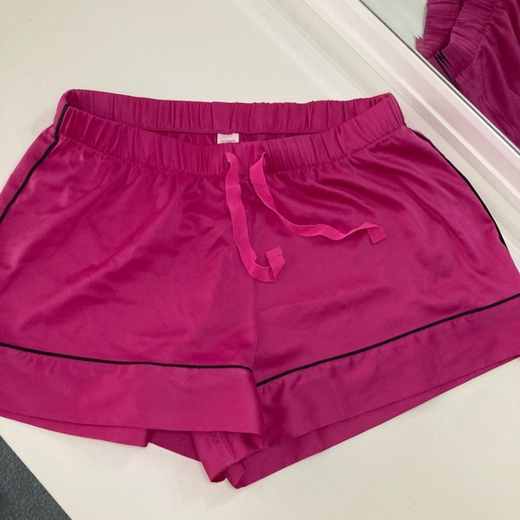 Victoria’s Secret Silk Pajama Set - Picture 4 of 7